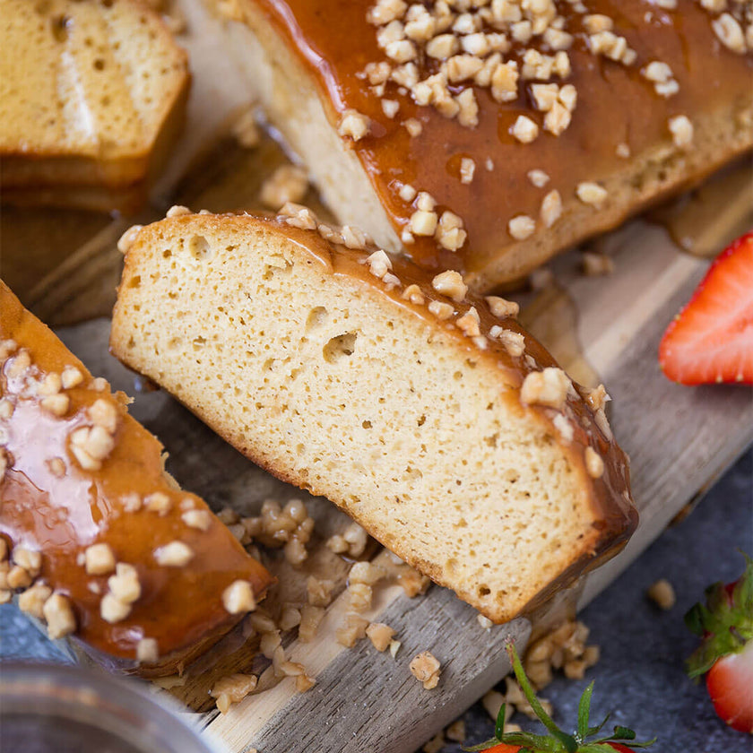 Fluffiger Ahornsirup-Kuchen ohne Zucker