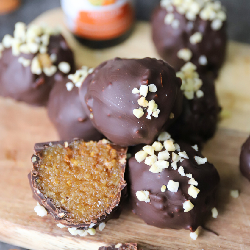 Keto Haselnuss-Karamell-Kugeln