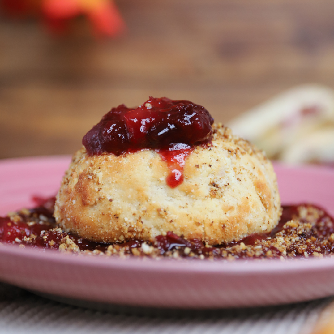 Low-Carb und Keto Germknödel mit Pflaumenfüllung