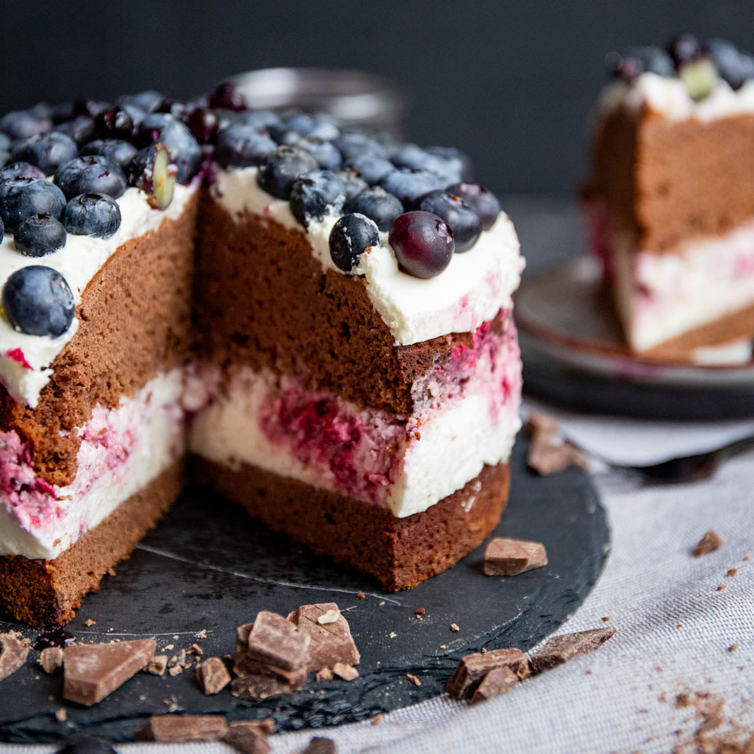 Low-Carb & Keto Blaubeer-Swirl-Kuchen