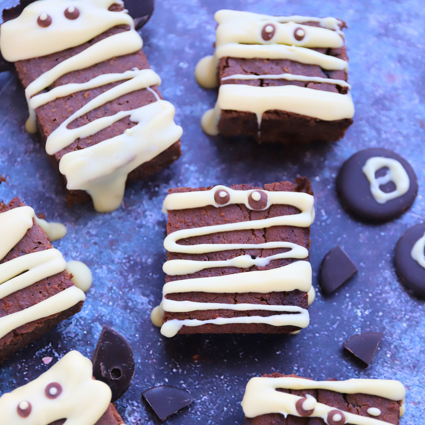 Low-Carb Brownie Mumien