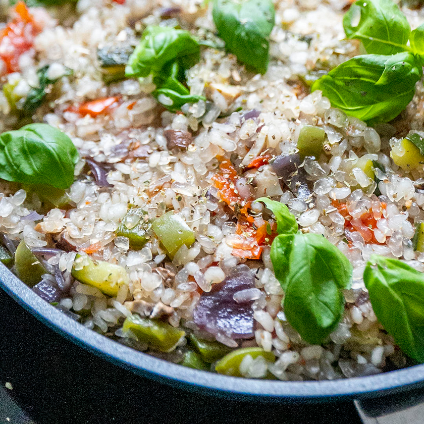 Vegane Keto Gemüse-Reispfanne