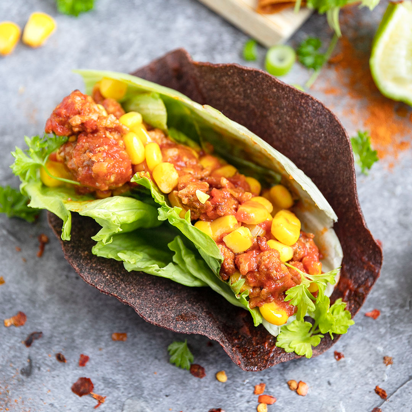 Gefüllte Low-Carb Tacos mit tomatig-fruchtigen Hackfleisch