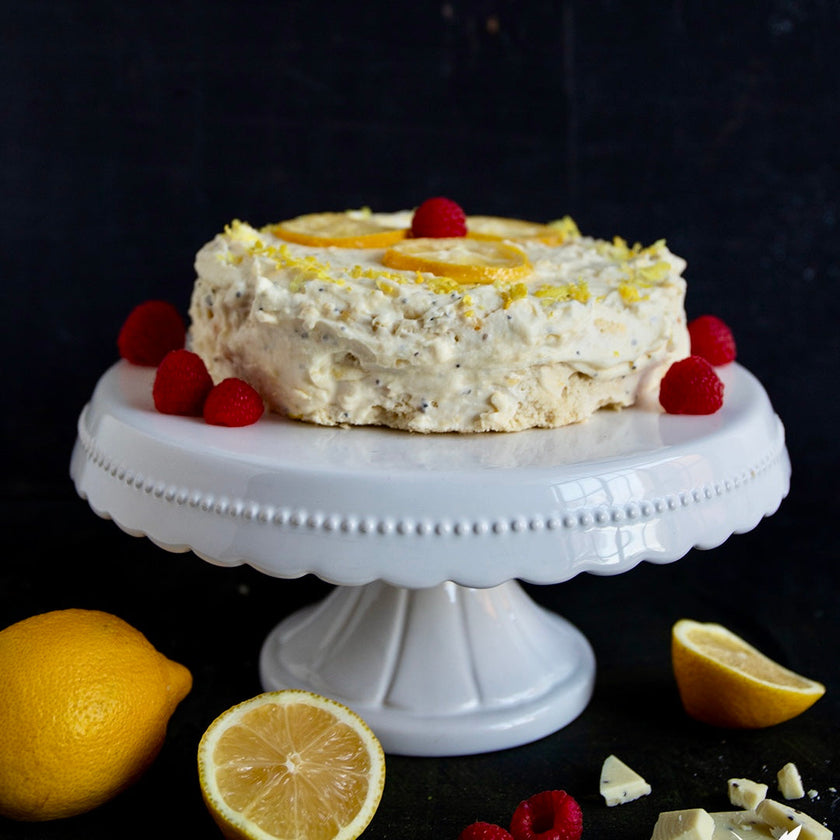 Low-Carb & Keto Zitronenkuchen mit weißer Schokolade