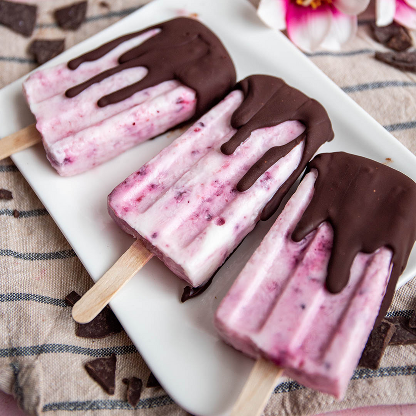 Low-Carb & Keto Schwarzwälder Kirsch-Eis