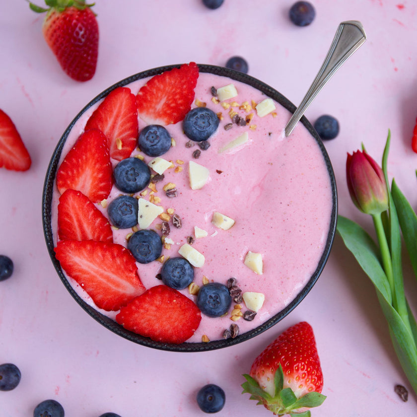 Low-Carb Erdbeer Protein Frühstücksbowl