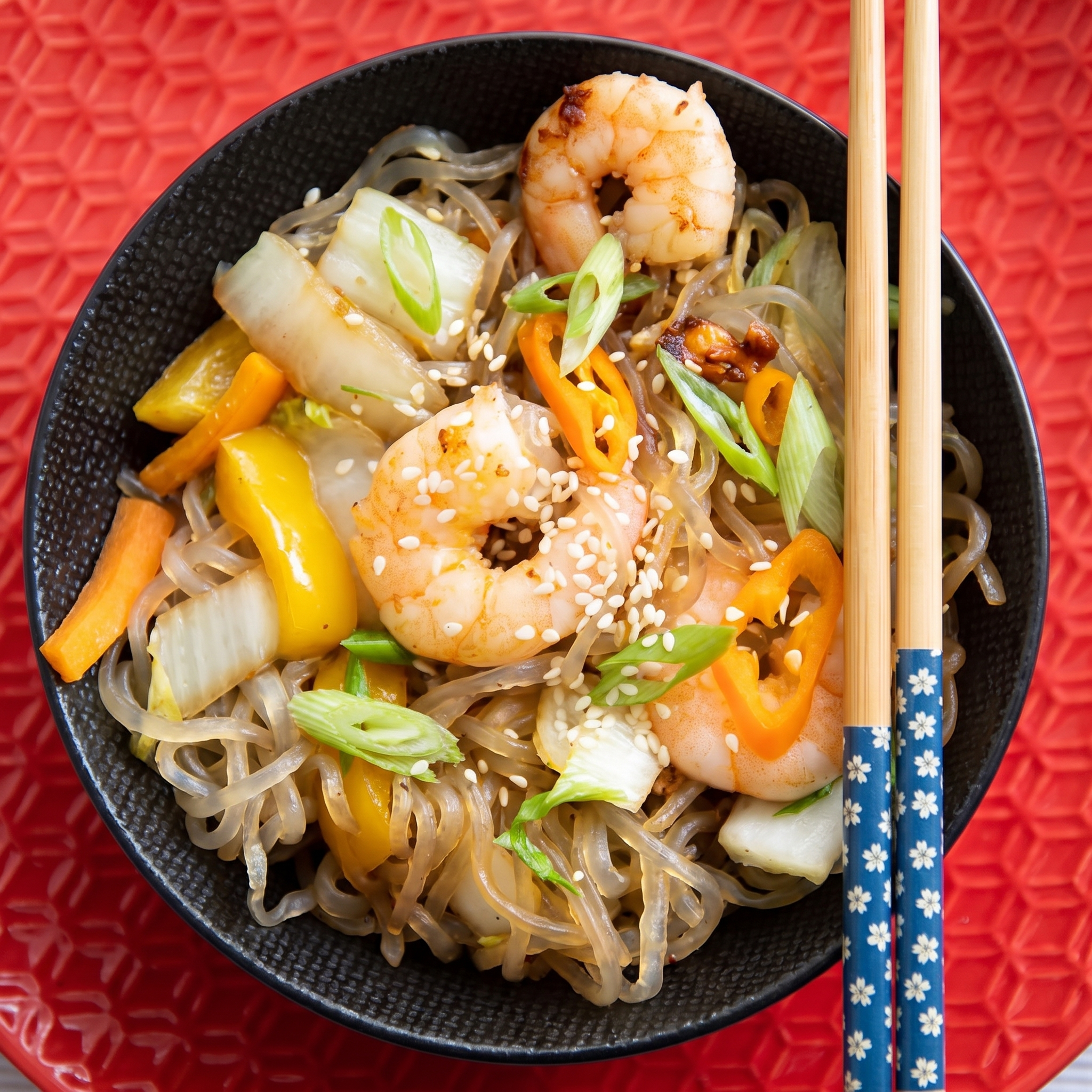 Asiatische Low-Carb & Keto Nudelpfanne