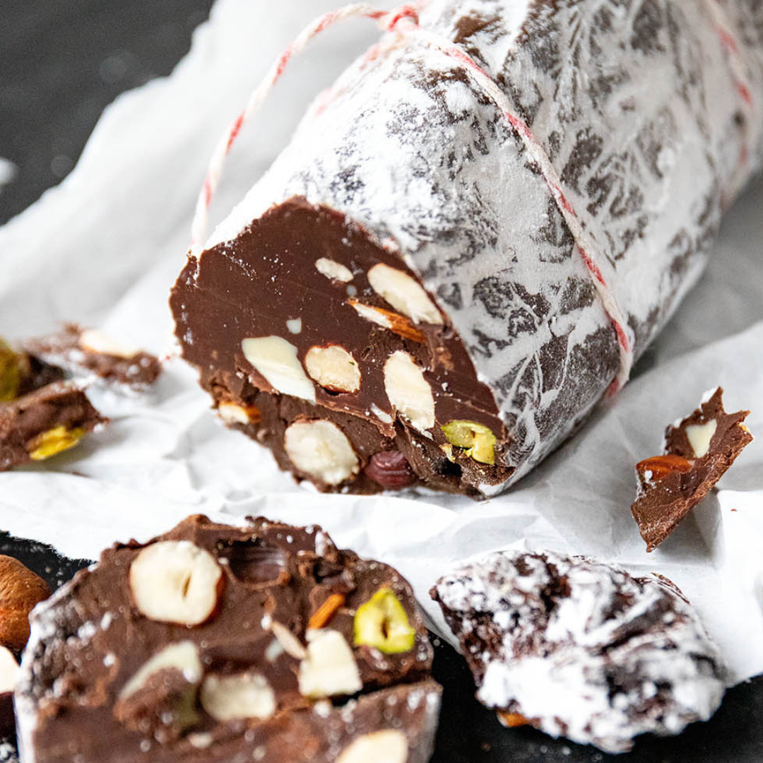 Low-Carb & Keto Schoko-Salami