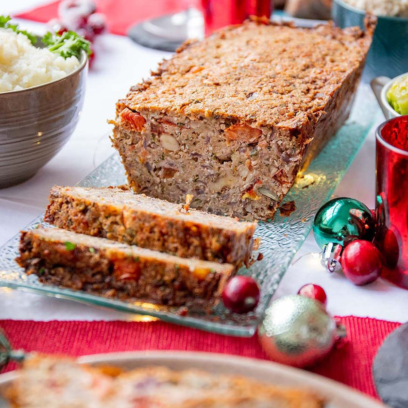 Vegetarischer Low-Carb & Keto Käse-Nuss-Braten