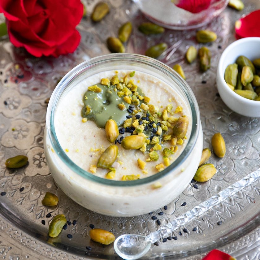 Orientalischer Low-Carb & Keto Mahalabia Pudding