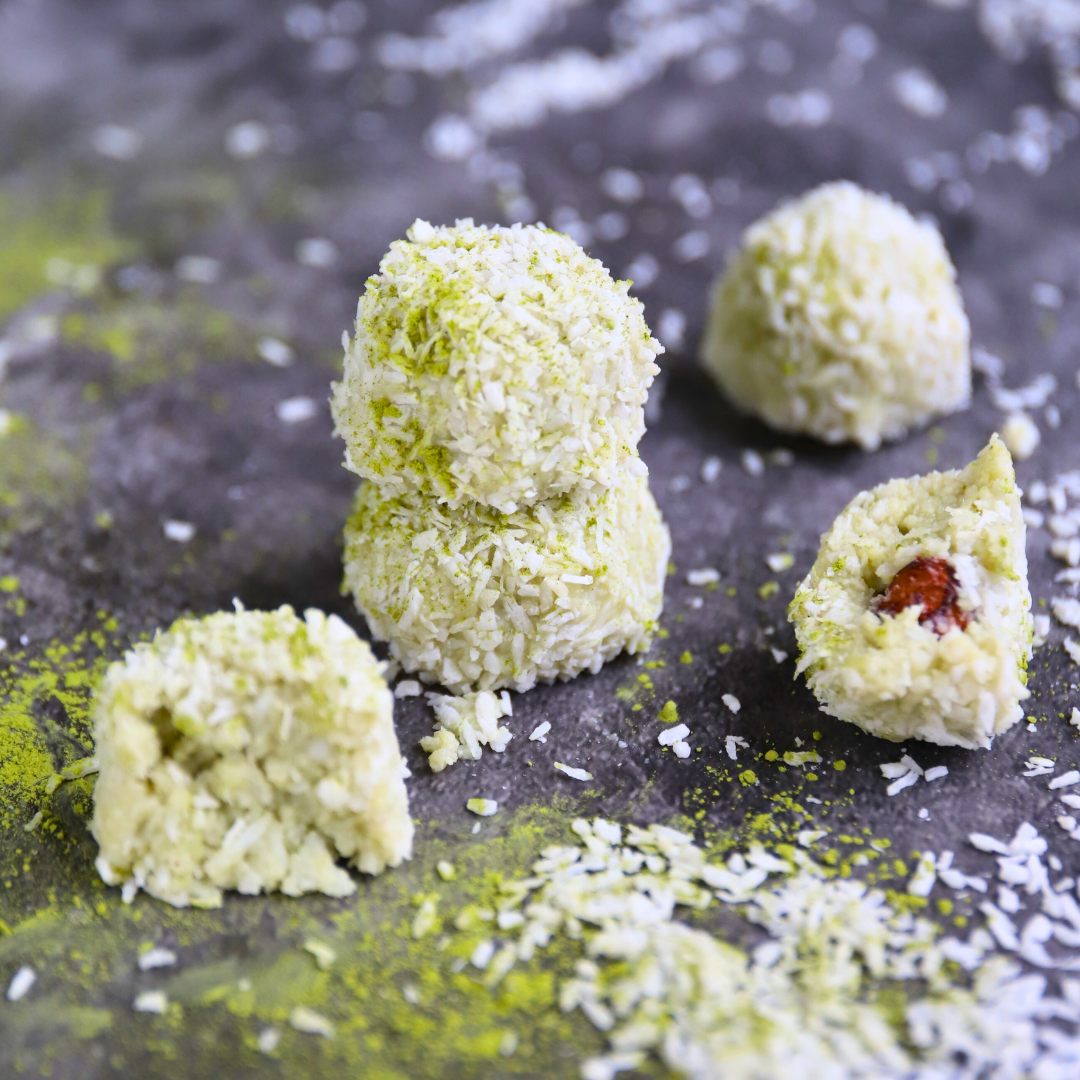 Low-Carb Matcha-Kokos Balls