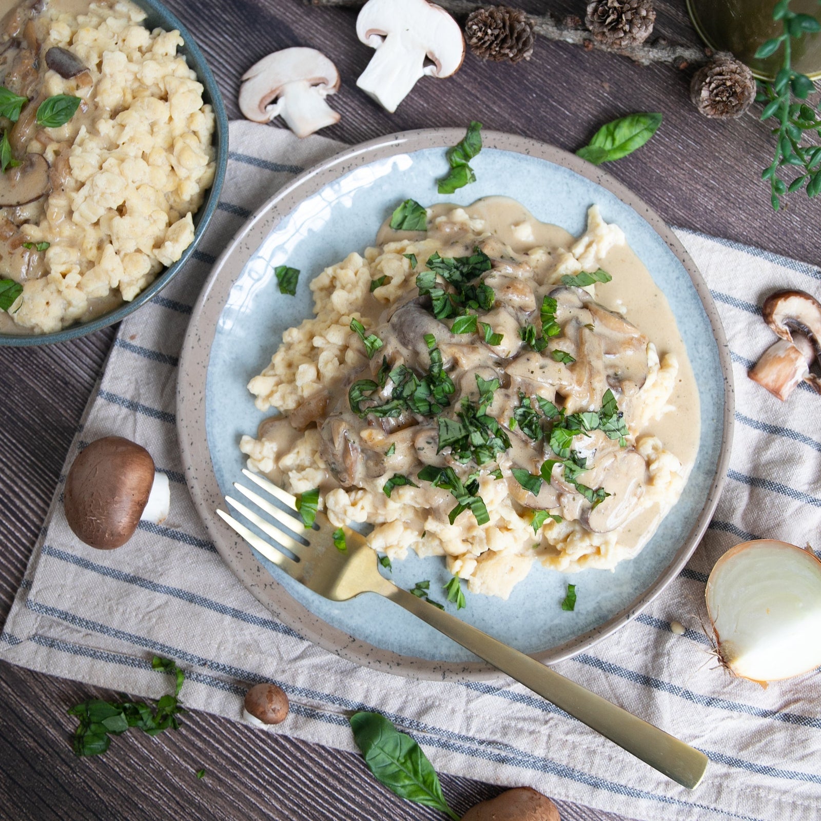 Low-Carb Spätzle mit Jägersauce