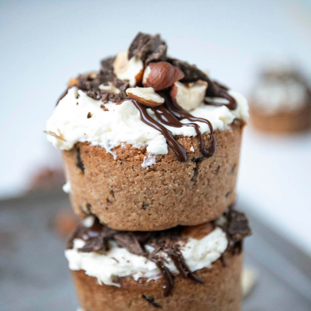 Chocolate Hazelnut Cookie Cups - ohne Zucker & glutenfrei