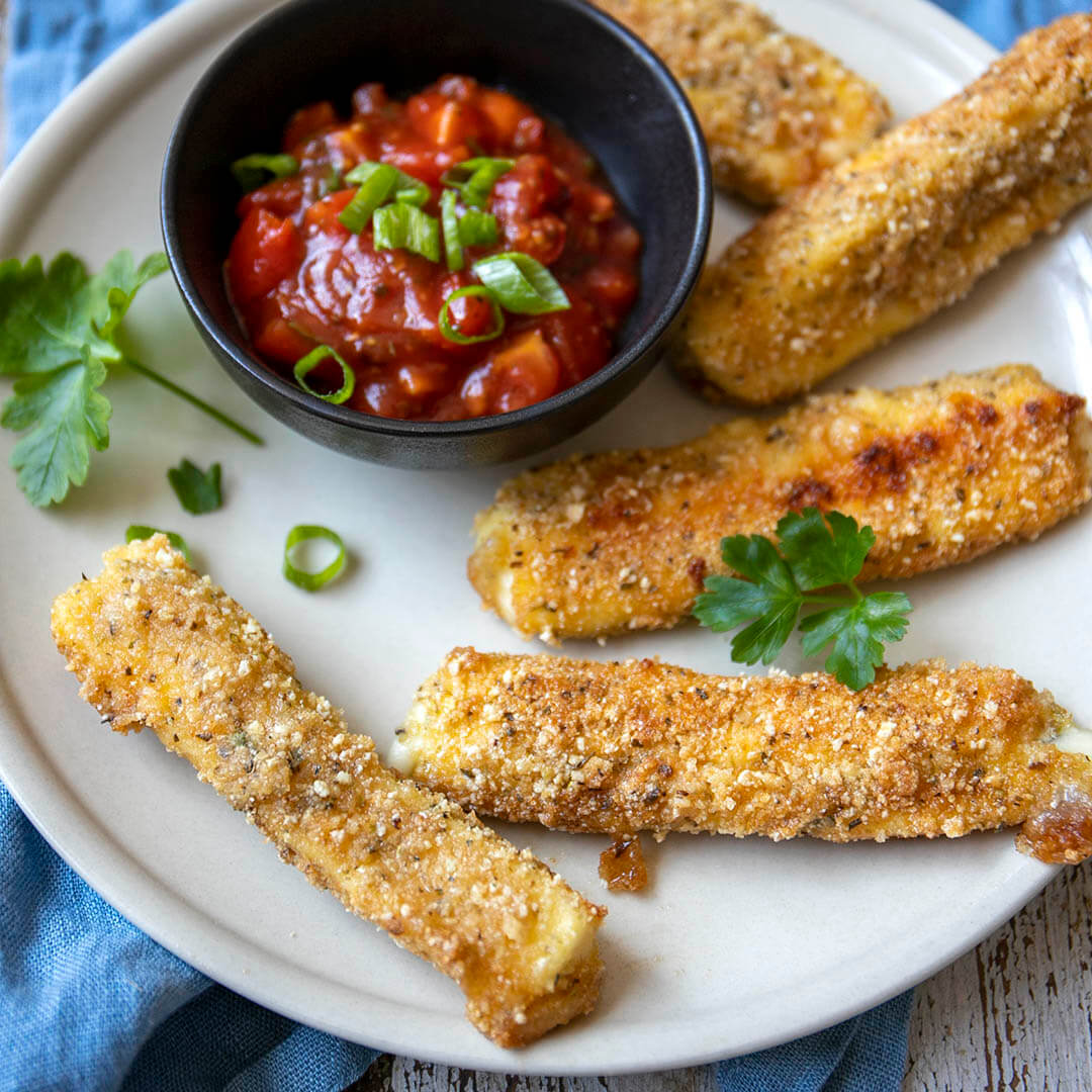 Low-Carb & Keto Mozzarella Sticks