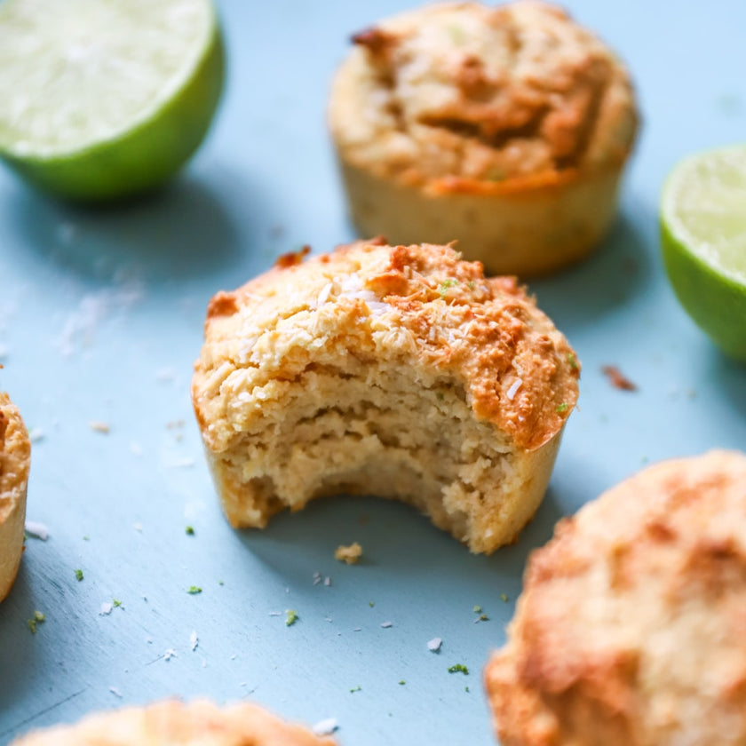 Fruchtige Low-Carb & Keto Limetten-Kokos-Muffins