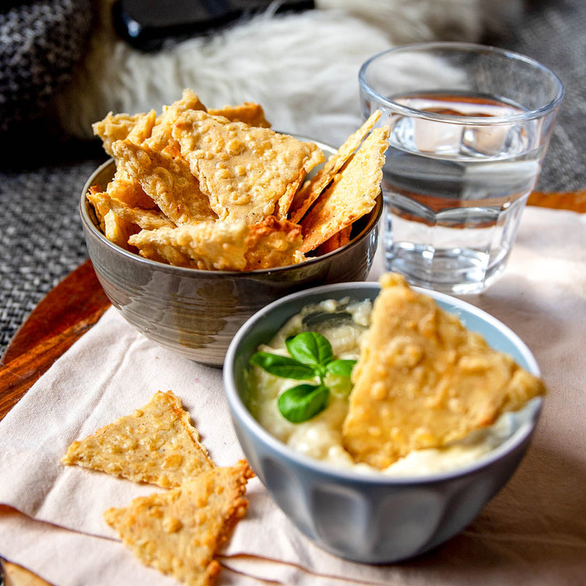 Low-Carb & Keto Nachos mit Käsedip