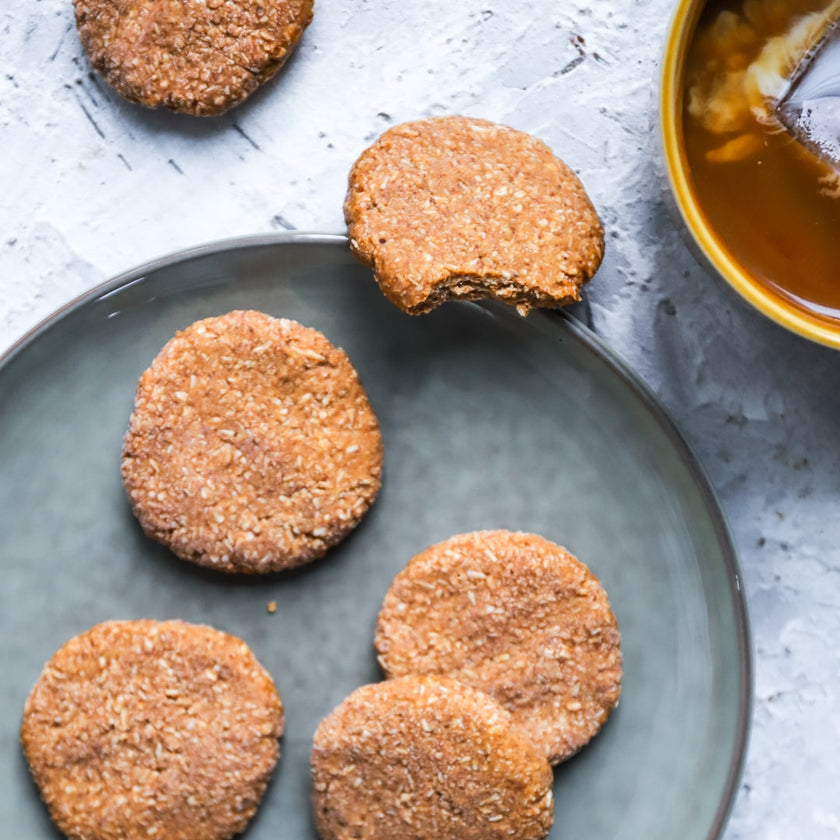 Low-Carb No-Bake Mandel Kokos Cookies