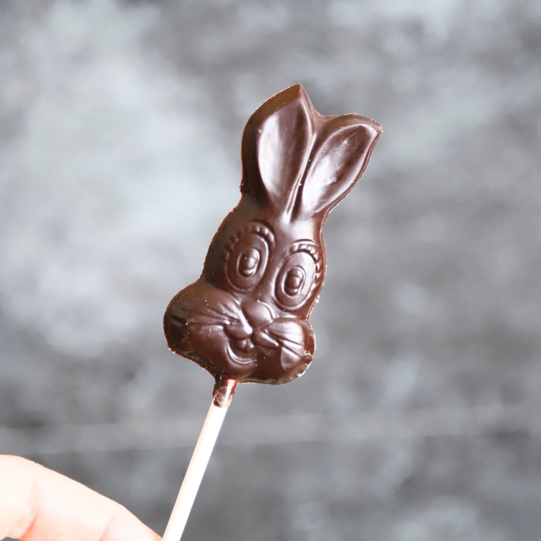 Lower-Carb* Osterhasen Edelbitter Schokoladenlolli
