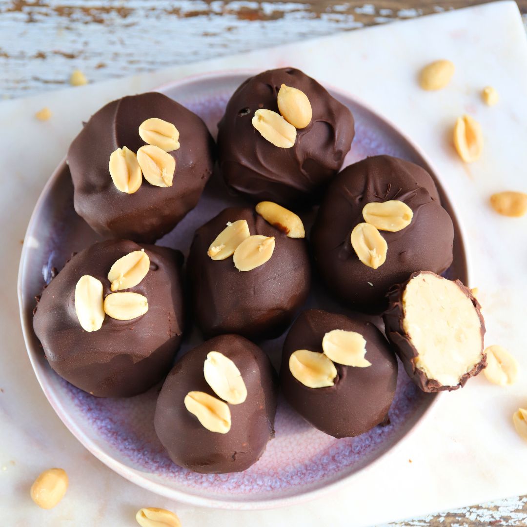 Low-Carb Erdnuss Energy Balls