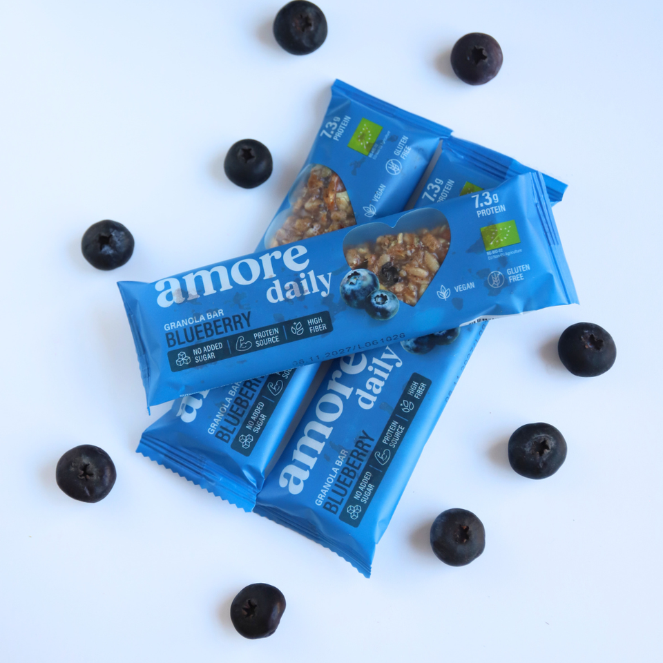 Lower-Carb* Granola Bar | Blaubeere