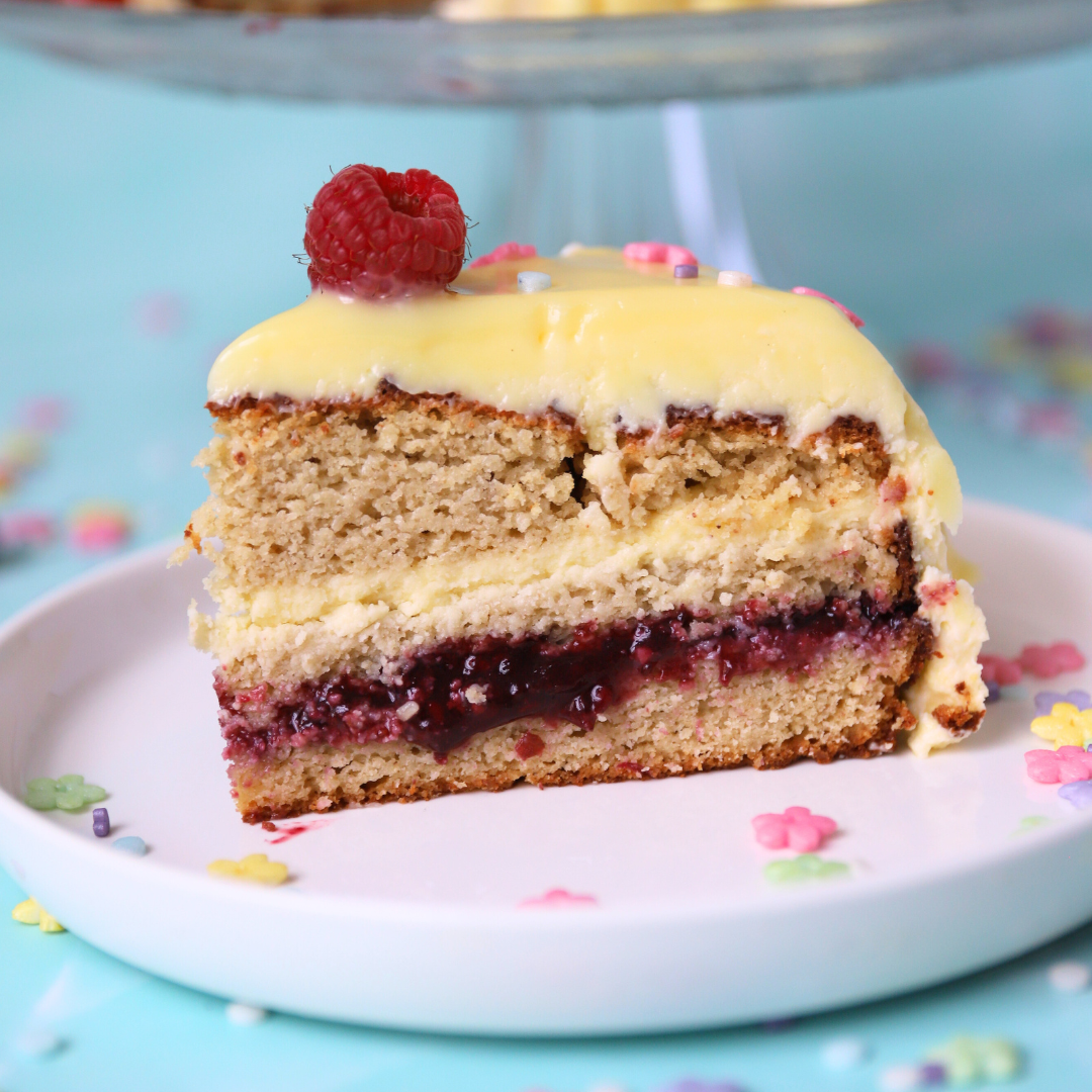 Low-Carb White Chocolate Vanilla Torte