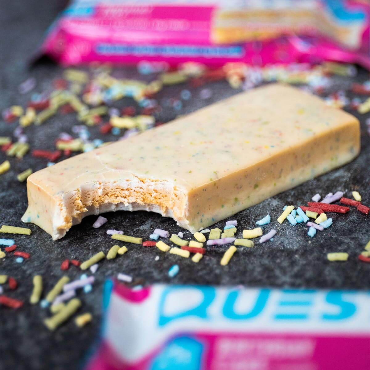 Quest Nutrition Birthday Cake Protein Bars – 48 Pack, 21g Protein, Gluten-Free, Low Carb, Exp 11/30/2025