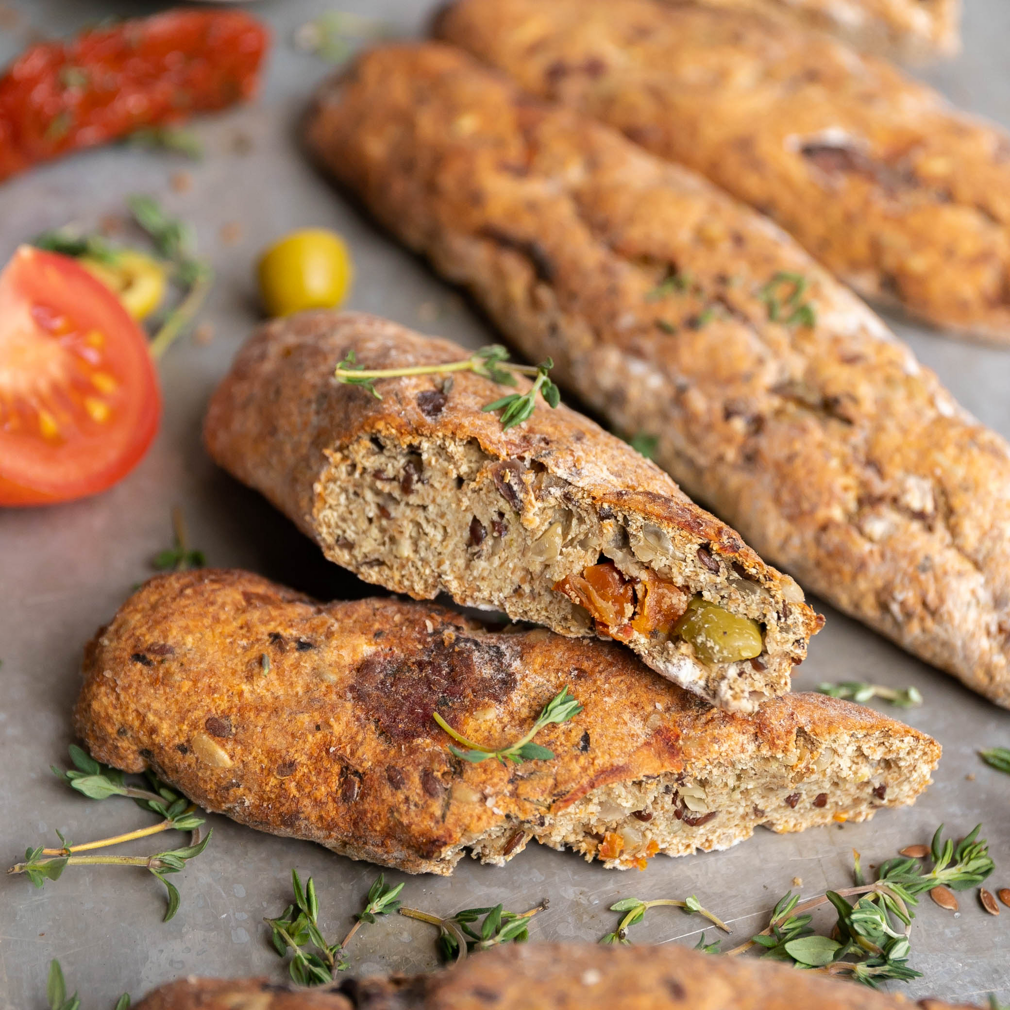 Low-Carb Tomaten-Zwiebel-Brotstangen