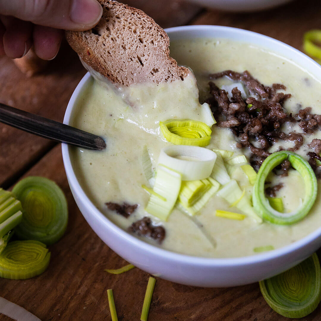 Low-Carb & Keto Lauch-Kokos-Suppe