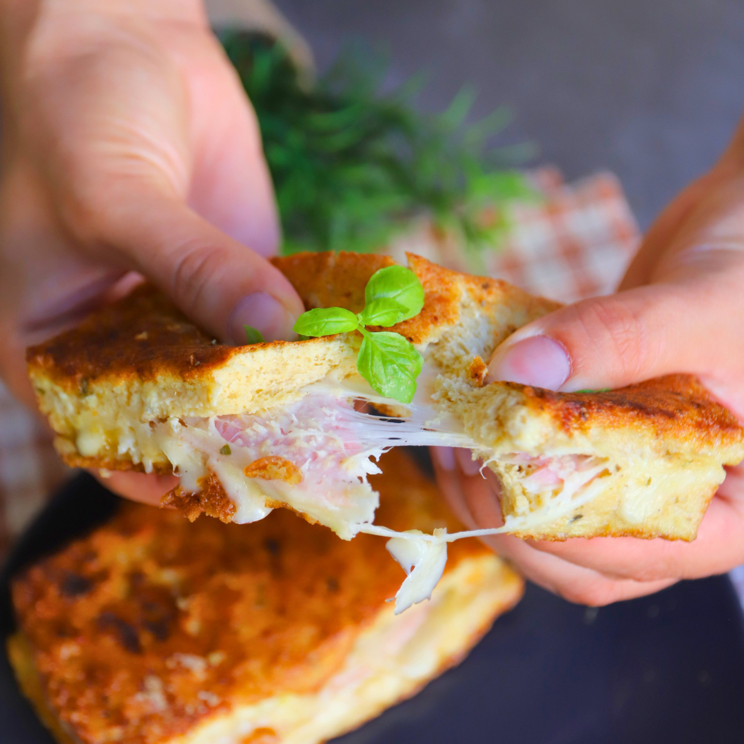 Low-Carb Schinken Käse Toast aus der Pfanne