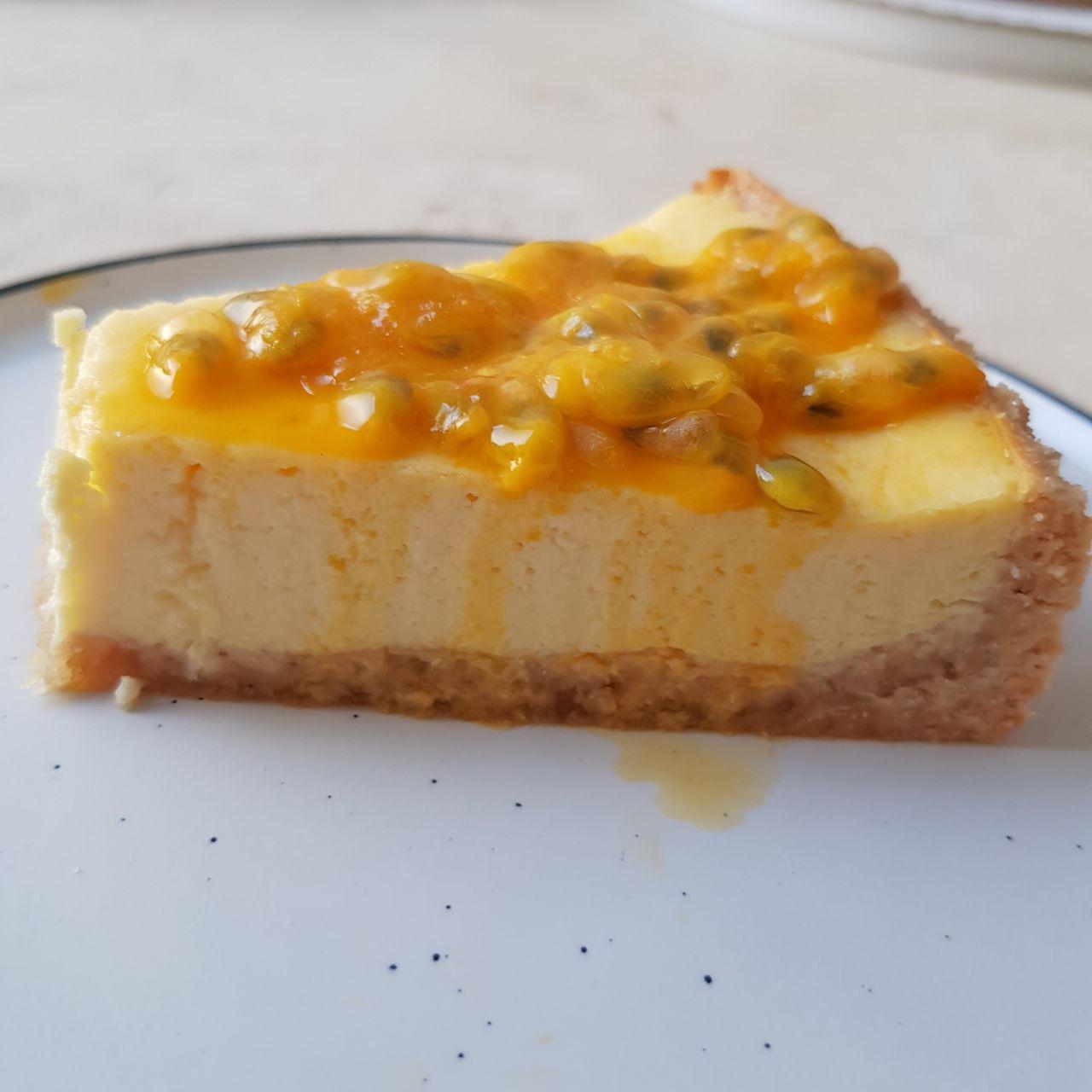 Low-Carb Passionsfrucht-Frischkäse-Kuchen