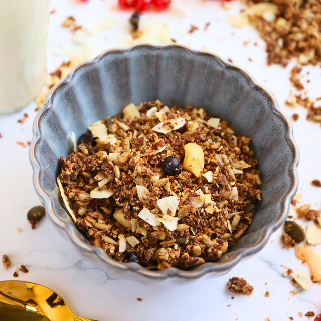Lower-Carb* Granola | Schwarze Johannisbeere | Bio
