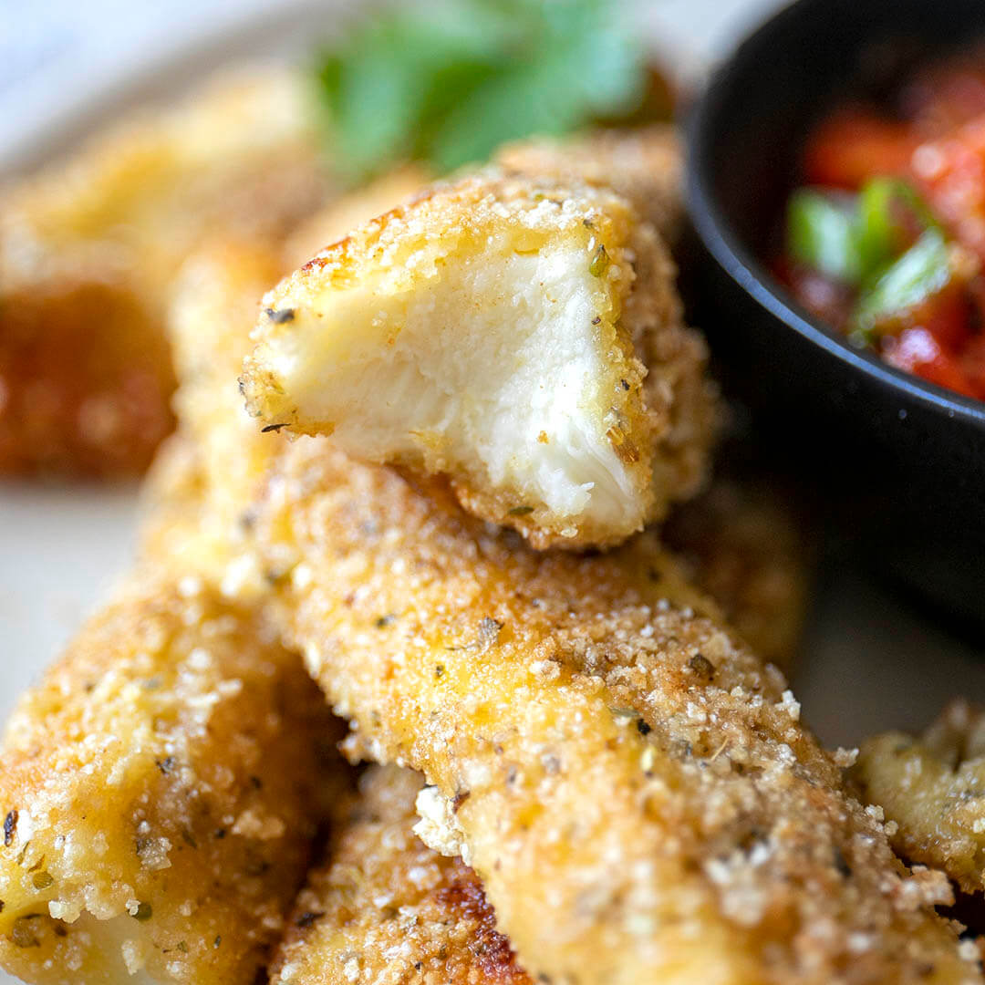 Low-Carb & Keto Mozzarella Sticks