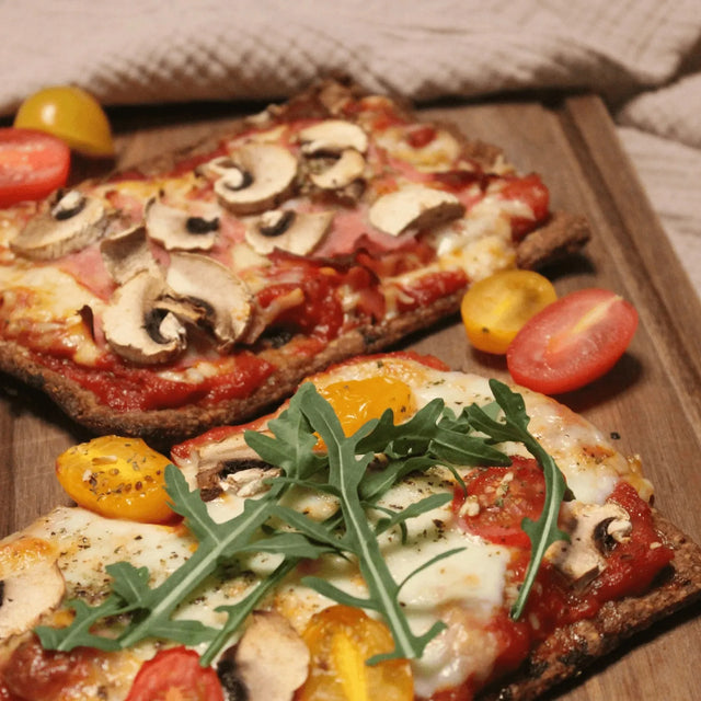 Lower-Carb* Pizza Schnitte | Bio