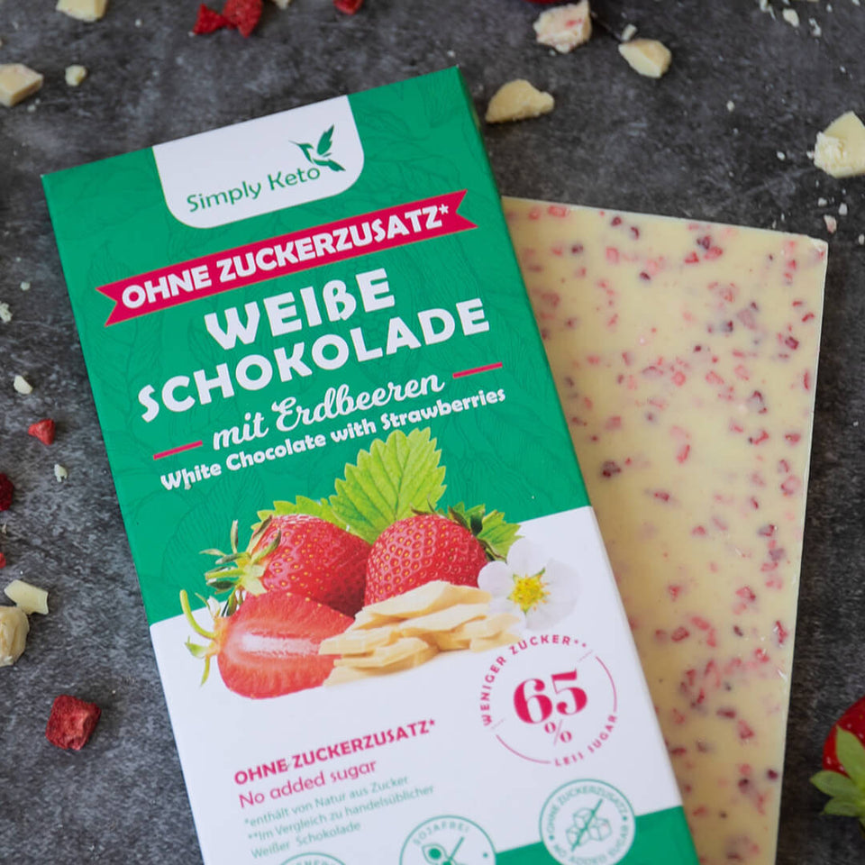 Zuckerreduzierte Weiße Schokolade mit Erdbeeren | 30% Kakao